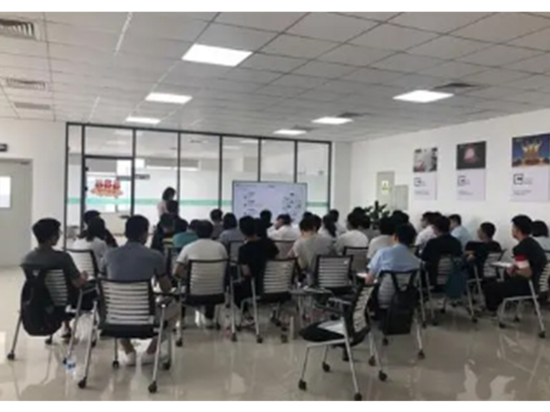 强化新生力量专 业素质教育培训,扎实市场竞争基础,不断向高端产品市场渗透冲击